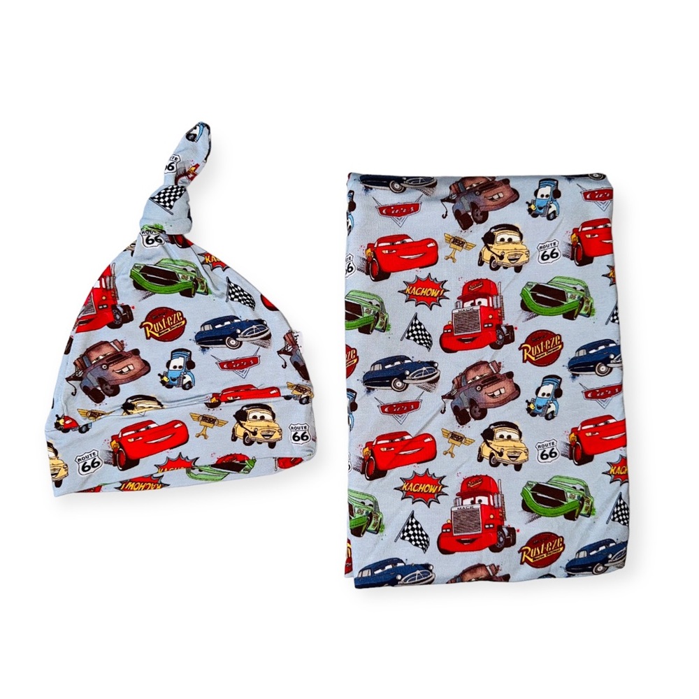 🏎️NIB Cars Bamboo Swaddle & hat Set🏎️